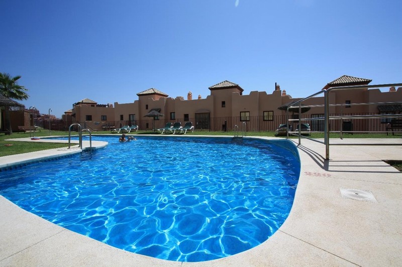 Alcores de Calahonda, 2 bedroom apartment with coastal view